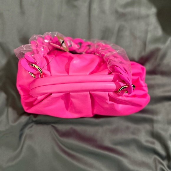 Neon Pink Faux Leather Crossbody Bag w/ Chain - NWT - Picture 3 of 11
